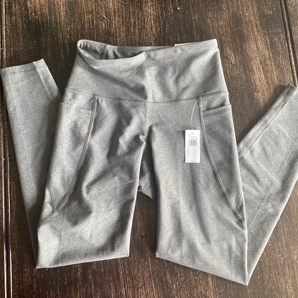 NWT Old Navy Leggings Size small.